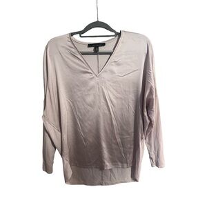 White House Black Market Women's V-Neck Ivory Satin Blouse - Size Small